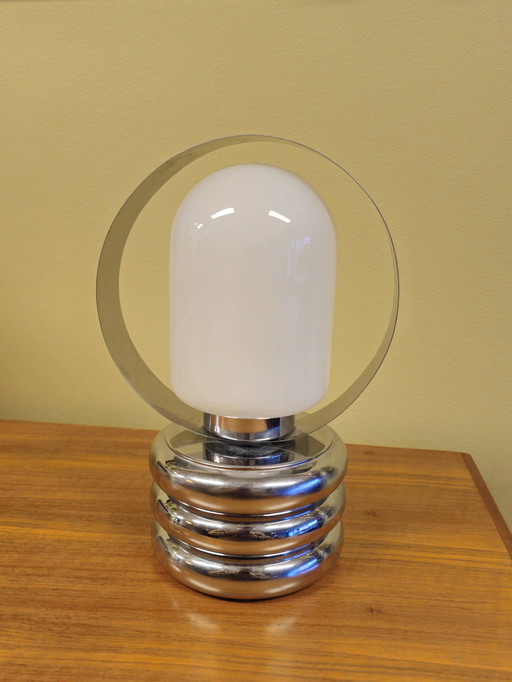 Lampe de table en verre laiteux chromé de l'ère spatiale Lampe de bureau