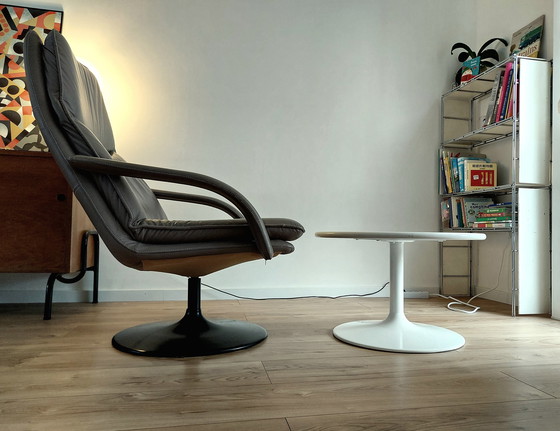 Image 1 of Fauteuil Lounge cuir Années 60