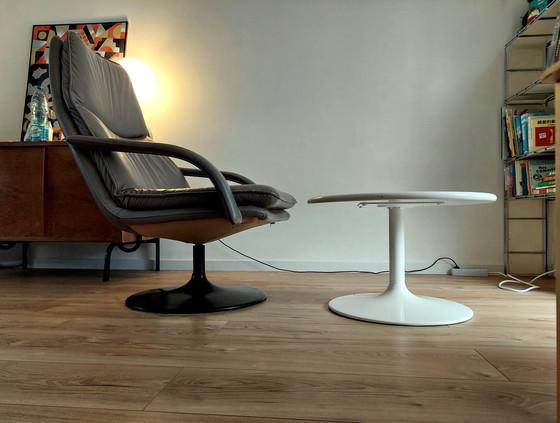 Image 1 of Fauteuil Lounge cuir Années 60