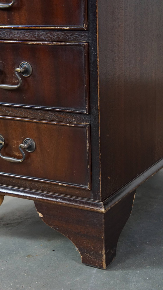 Image 1 of Bureau Chesterfield avec plateau en cuir vert