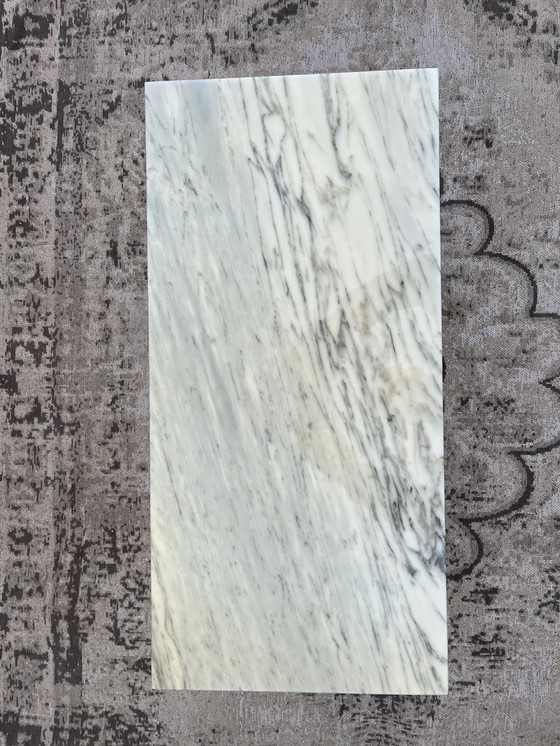 Image 1 of Table basse vintage post-moderne en marbre de Carrera