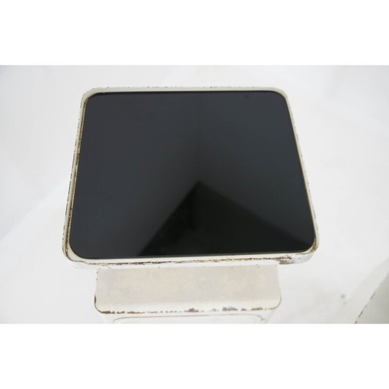 Image 1 of Paire de tables de nuit vintage, années 1920