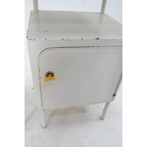 Image 1 of Paire de tables de nuit vintage, années 1920