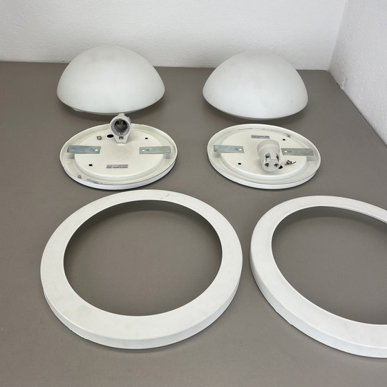 Image 1 of Ensemble de 2 plafonniers muraux en métal et en verre Glashütte Limburg, Allemagne, 1980