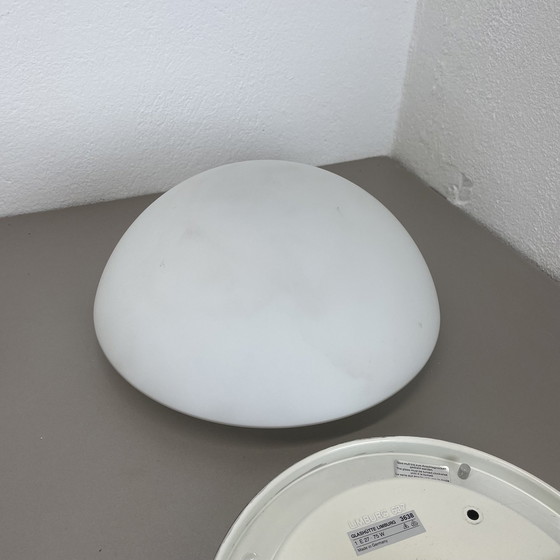 Image 1 of Ensemble de 2 plafonniers muraux en métal et en verre Glashütte Limburg, Allemagne, 1980