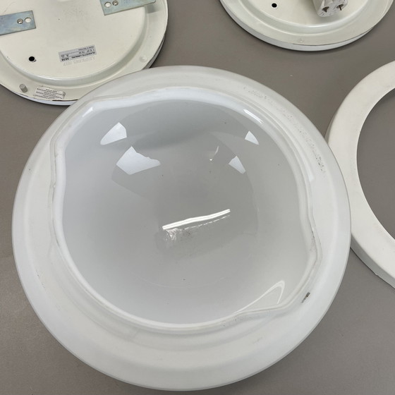 Image 1 of Ensemble de 2 plafonniers muraux en métal et en verre Glashütte Limburg, Allemagne, 1980