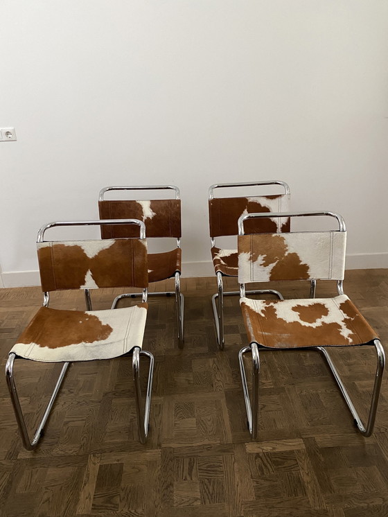 Image 1 of Chaises de salle à manger en cuir de vache Mart Stam