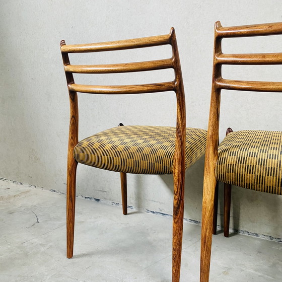 Image 1 of 4 X chaises de salle à manger en bois de rose Niels O. Møller Modèle 78 De J.L. Møller Möbelfabrik, Danemark 1962