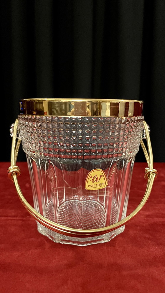 Image 1 of Seau à glace vintage avec verres dorés