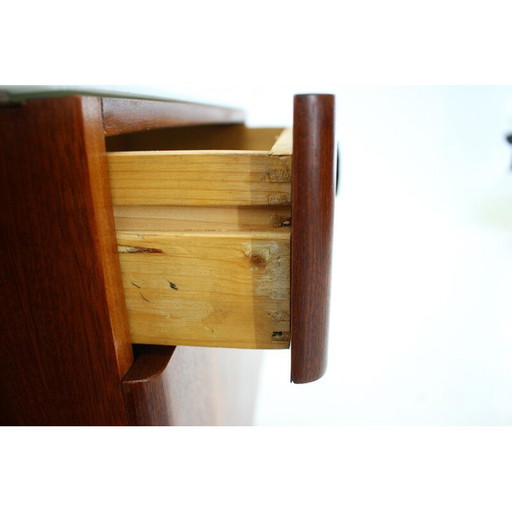 Paire de tables de nuit vintage en acajou par Jindrich Halabala, Tchécoslovaquie années 1950