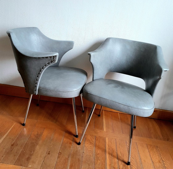 Image 1 of 2X Fauteuils Design Skaï Et Capitons, Vers 1960 