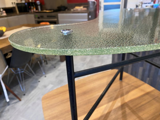 Image 1 of Table Basse Tripode Asymétrique Verre Granité Forme Haricot Vintage An50