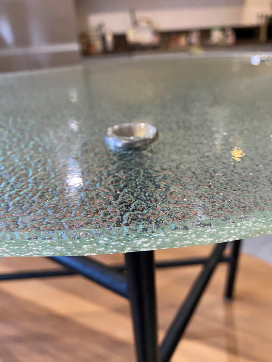 Image 1 of Table Basse Tripode Asymétrique Verre Granité Forme Haricot Vintage An50