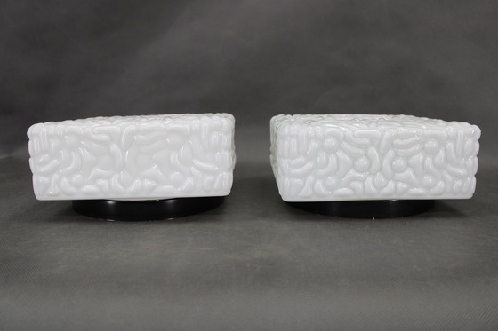 Image 1 of Paire de plafonniers carrés en verre laiteux, Tchécoslovaquie, années 1970