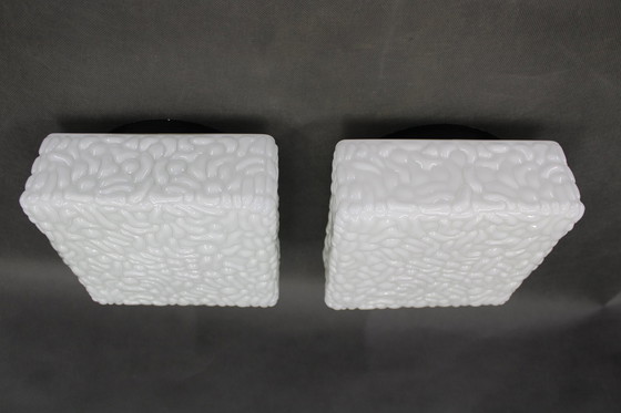 Image 1 of Paire de plafonniers carrés en verre laiteux, Tchécoslovaquie, années 1970