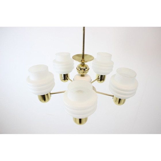 Image 1 of Lustre vintage en laiton et verre, Tchécoslovaquie 1970