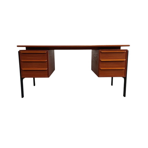 Image 1 of Bureau danois vintage autoportant, bureau de direction