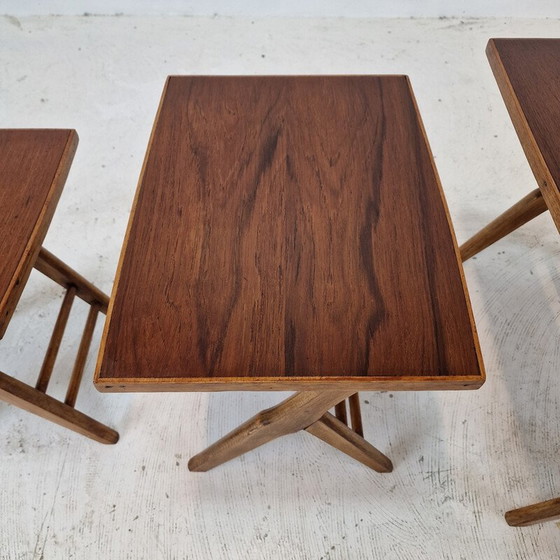 Image 1 of Ensemble de 3 tables gigognes vintage en bois, Hollande 1960