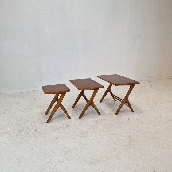 Image 1 of Ensemble de 3 tables gigognes vintage en bois, Hollande 1960
