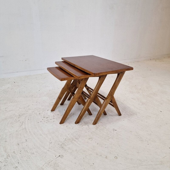 Image 1 of Ensemble de 3 tables gigognes vintage en bois, Hollande 1960