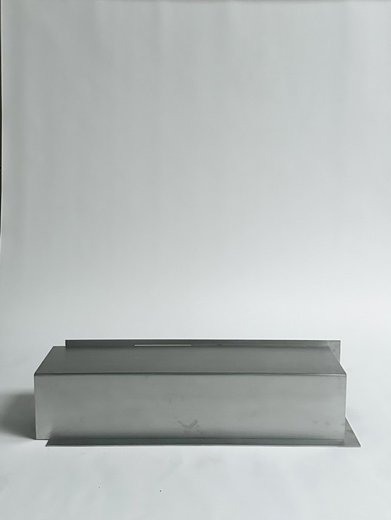 Image 1 of 2 X Tables basses en aluminium en forme de L