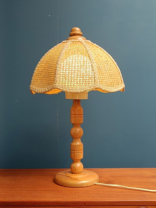 Lampe de table en rotin vintage