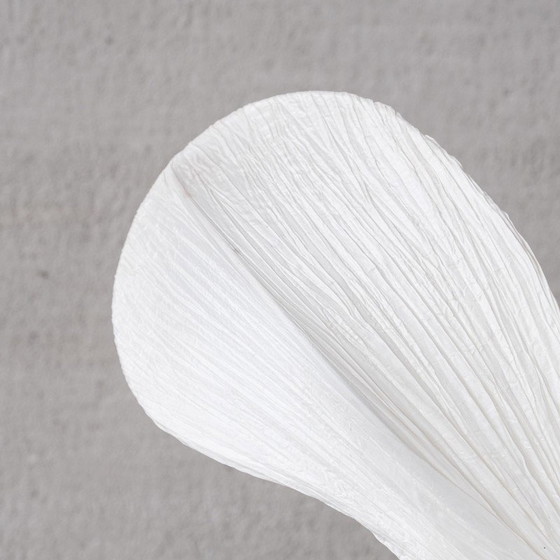 Image 1 of Lampadaire vintage contemporain avec fleurs en tissu et métal, Belgique