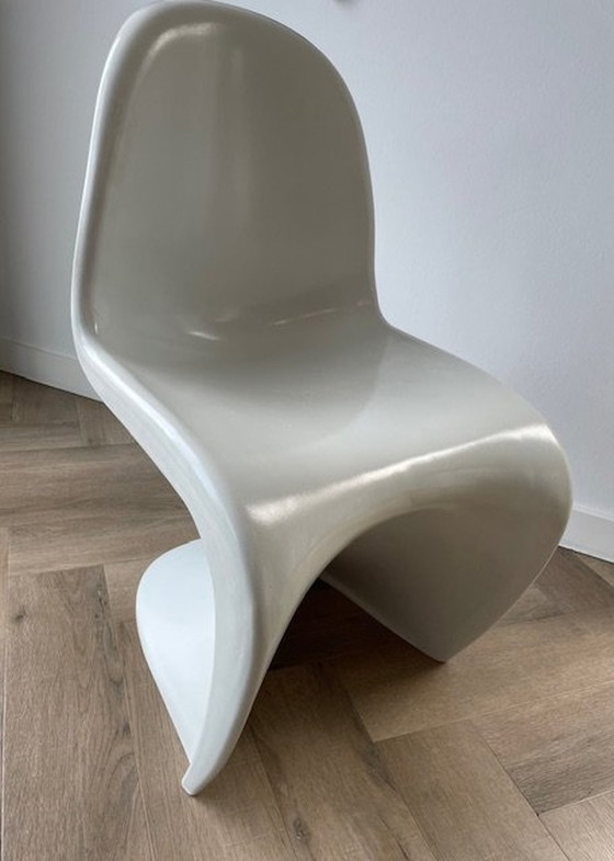 Image 1 of Chaise design en forme de S de l'ère spatiale Plastique blanc