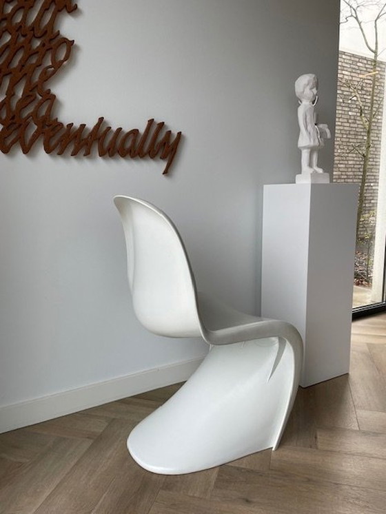 Image 1 of Chaise design en forme de S de l'ère spatiale Plastique blanc