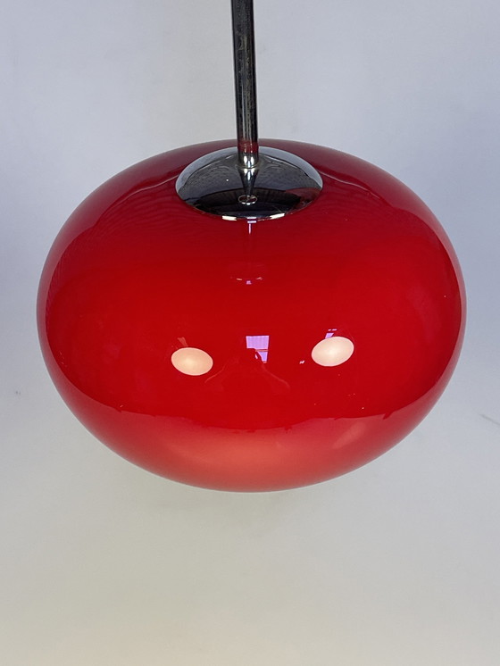 Image 1 of Lampe pendante en verre rouge avec fixation chromée, 1980's