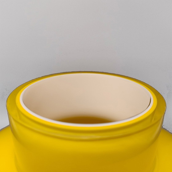 Image 1 of 1970S Gorgeous Yellow Vase By Ind. Vetraria Valdarnese. Fabriqué en Italie