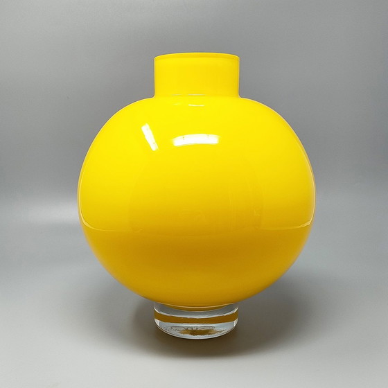 Image 1 of 1970S Gorgeous Yellow Vase By Ind. Vetraria Valdarnese. Fabriqué en Italie