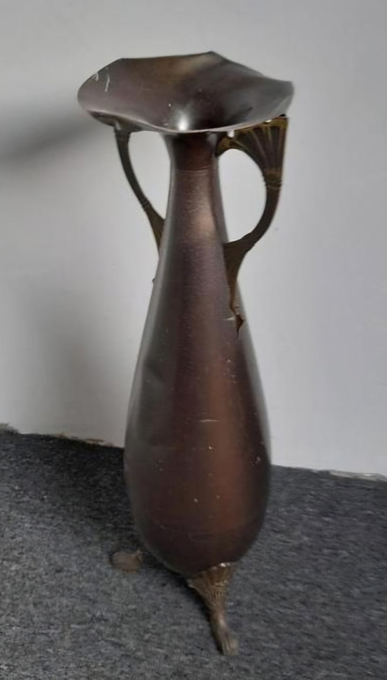 Image 1 of Grand vase décoratif ancien en cuivre Art Nouveau