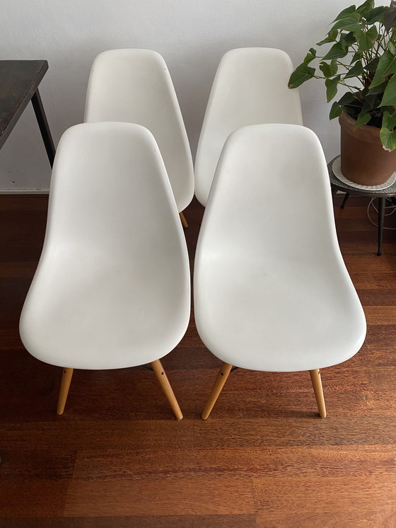 Image 1 of 4x Eames Plastic Side Chair Re Dsw