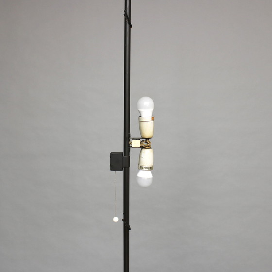 Image 1 of Arne Jacobsen (1902-1971) - AJ Royal - lampadaire - Louis Poulsen, Danemark - années 1950