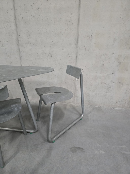 Table Spt et chaise Spc par l'Atelier Thomas Serruys