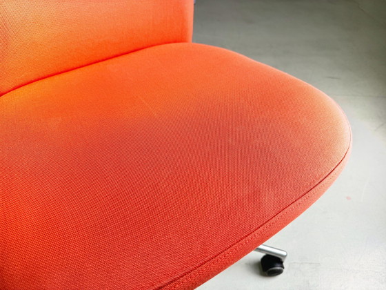 Image 1 of Chaise de bureau Vitra T-Chair Rouge Bleu Gris Noir Chaise design