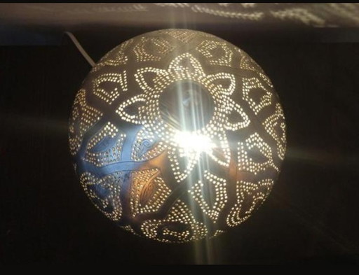 Lampe de table fabriquée à la main en Égypte