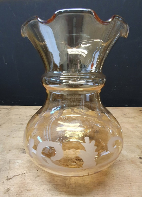 Image 1 of 1855 Abat-jour Vintage en verre fumé