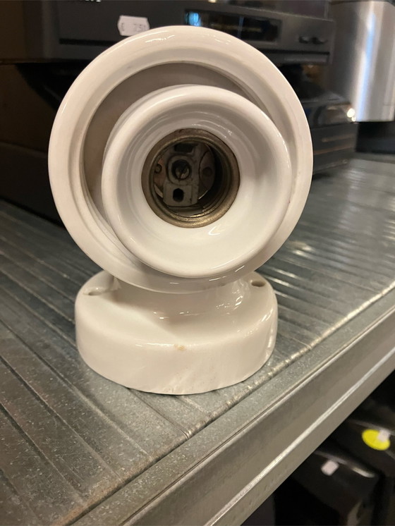 Image 1 of Lampe murale vintage en porcelaine