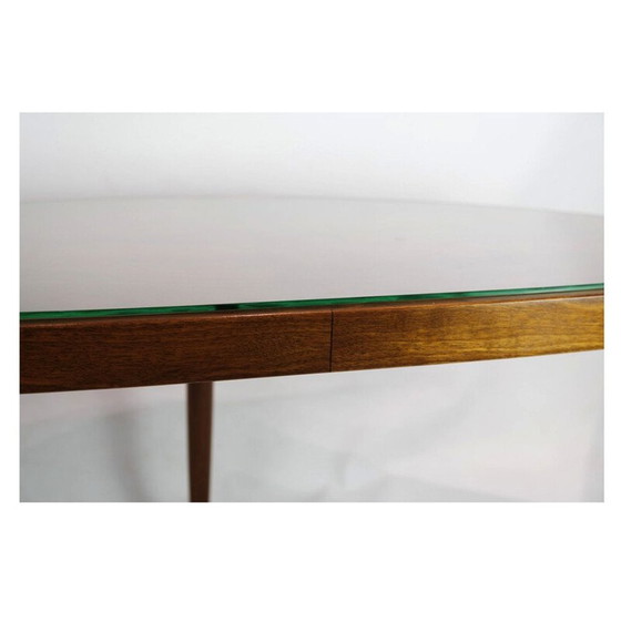 Image 1 of Table basse vintage en noyer avec plateau en verre, Danemark 1940