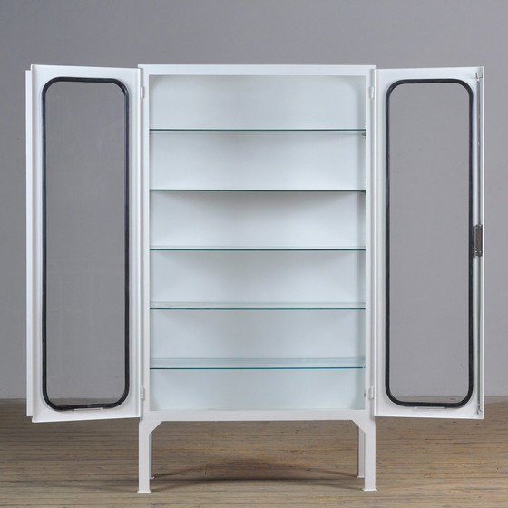 Image 1 of Cabinet médical vintage en fer et verre, 1970's
