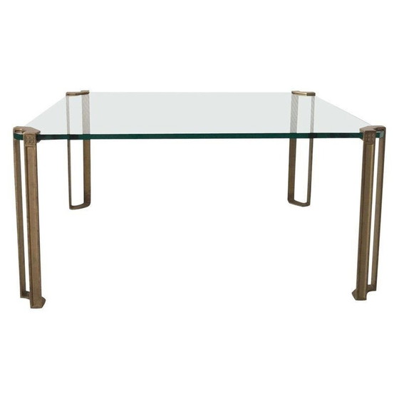 Image 1 of Table basse vintage en verre et laiton par Peter Ghyczy