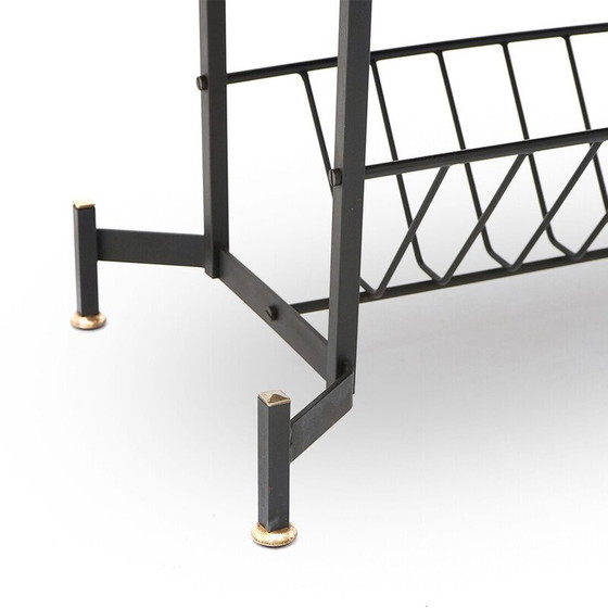 Image 1 of Table basse vintage en contreplaqué plaqué teck et métal avec porte-revues, Italie 1950