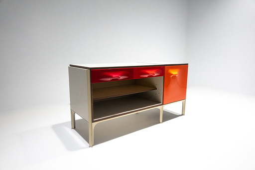 Bureau moderne du Mid-Century avec plateau coulissant par Raymond Loewy, 1960S