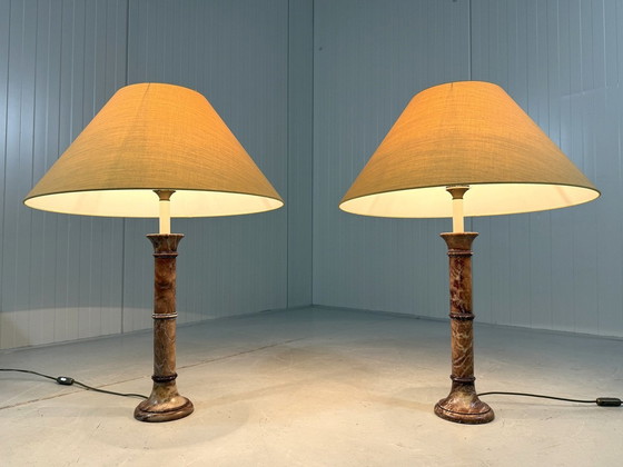 Image 1 of Ensemble de 2 grandes lampes de table en marbre 1970's