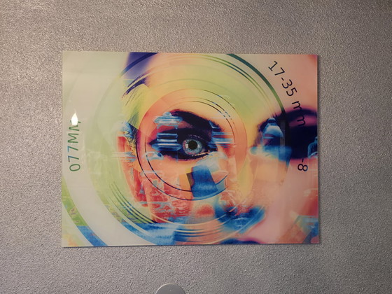 Image 1 of 1 Œuvre d'art exclusive. L'œil à travers l'objectif