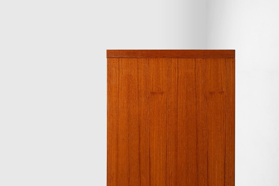 Image 1 of Bibliothèque vintage en teck avec étagères, 1960S