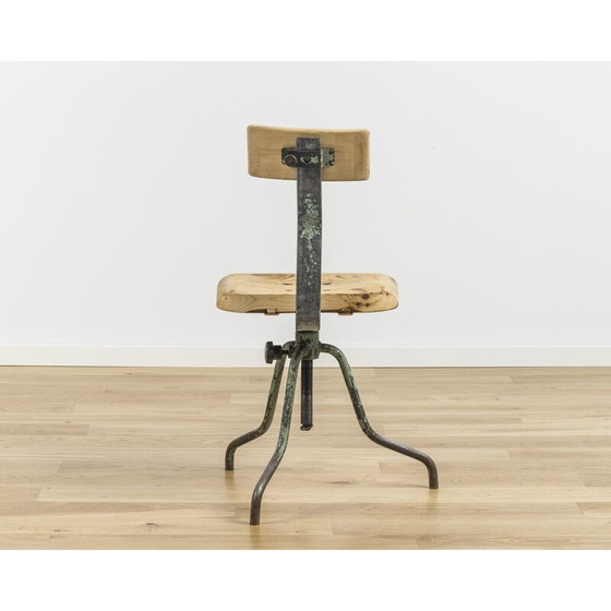 Image 1 of Chaise industrielle vintage 1930