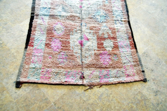 Image 1 of Tapis marocain Boujaad vintage 380 x 155 cm